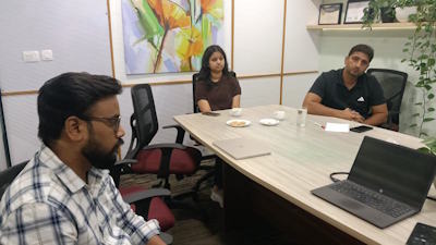 Face-to-face study abroad counselling session with upGrad expert